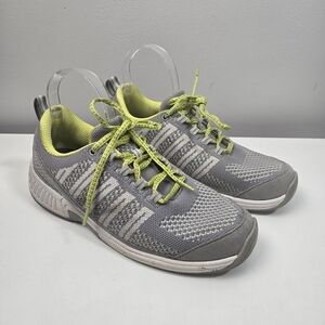 Lightweight Gray and Yellow Athletic Shoes with Breathable Mesh